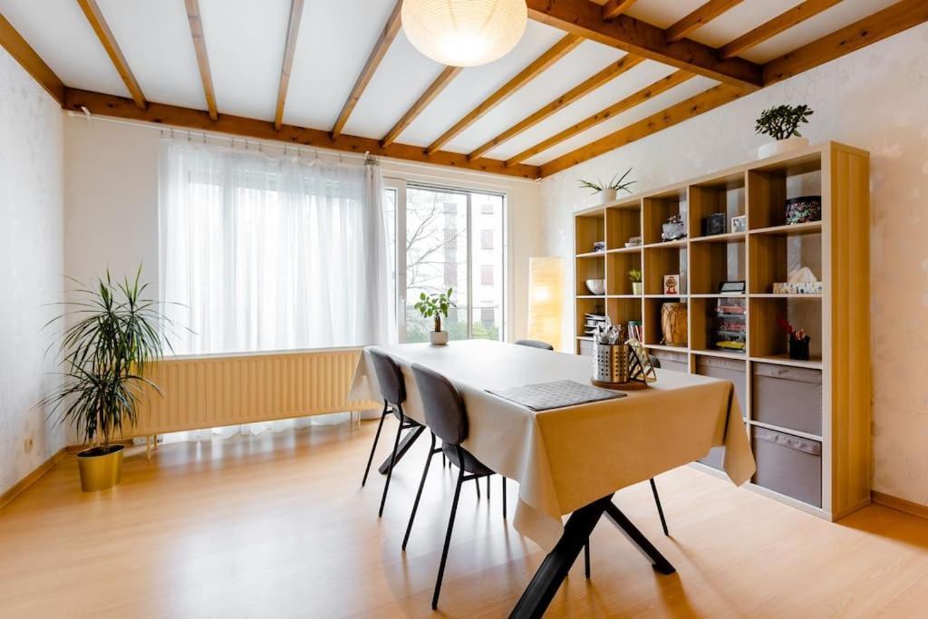 Accommodatie bij particulieren Digital Nomad Station - Bedroom With Desk Nearby Station And Parking *